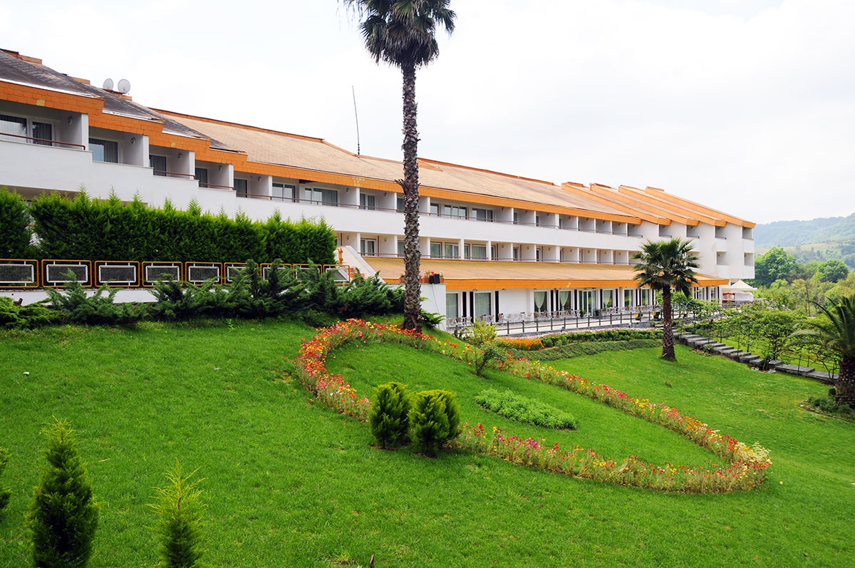 Salar Darreh Forest Hotel